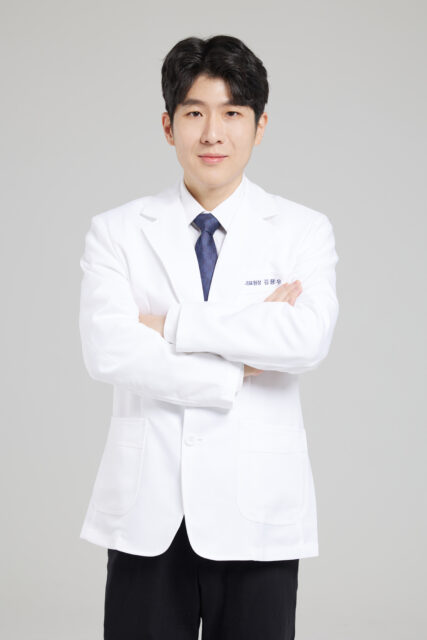 Kim Young Woo